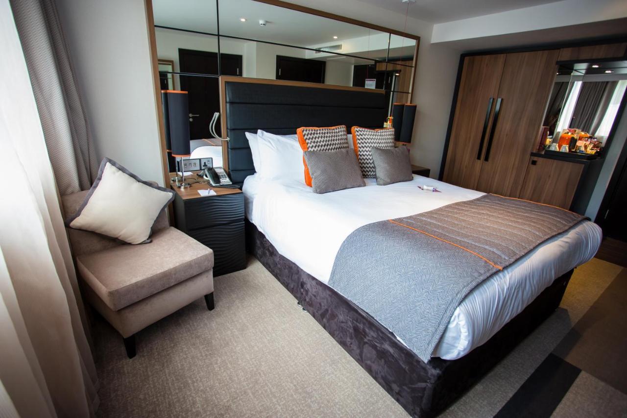 Crowne Plaza Gerrards Cross By Ihg Hotell Beaconsfield Exteriör bild