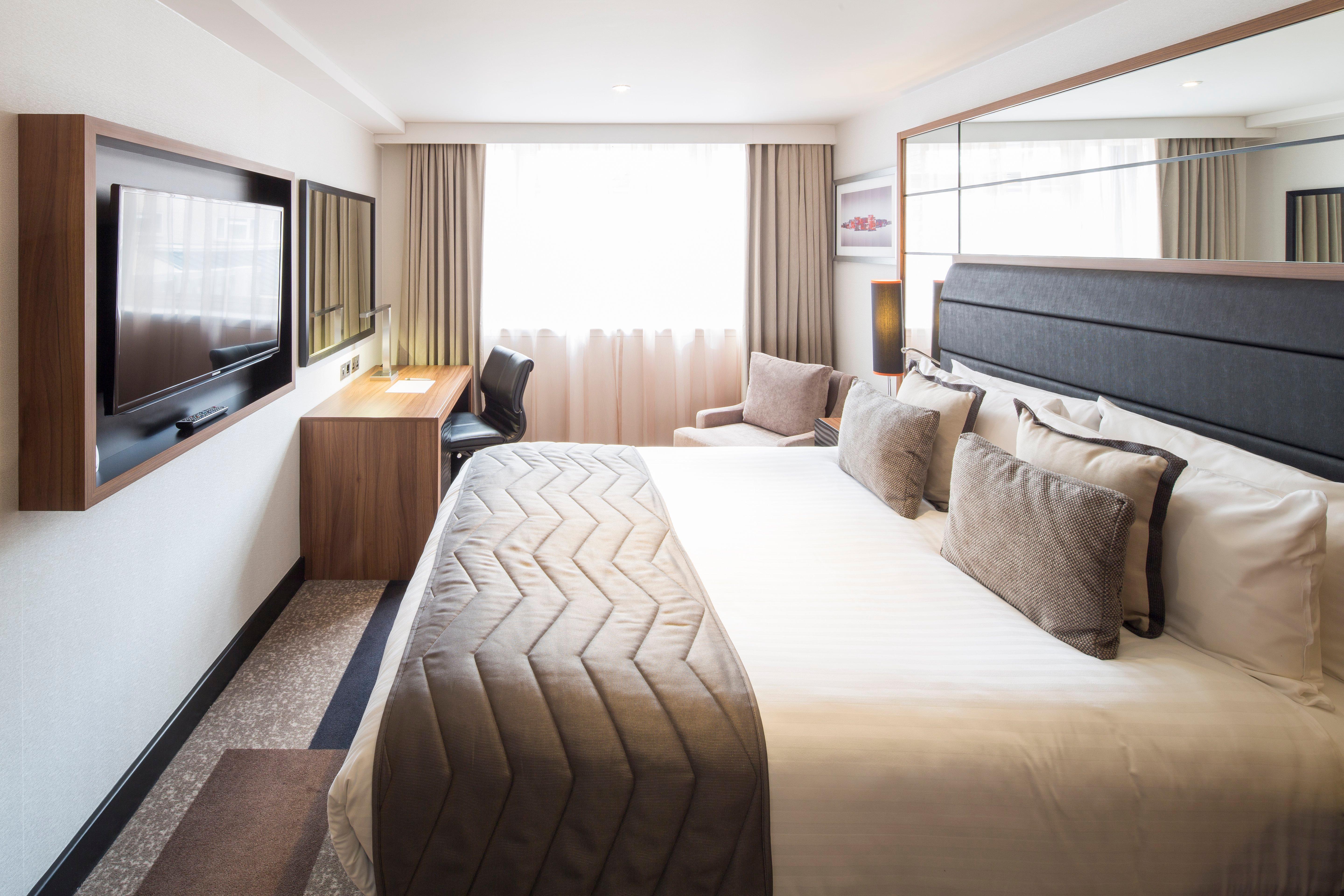 Crowne Plaza Gerrards Cross By Ihg Hotell Beaconsfield Exteriör bild