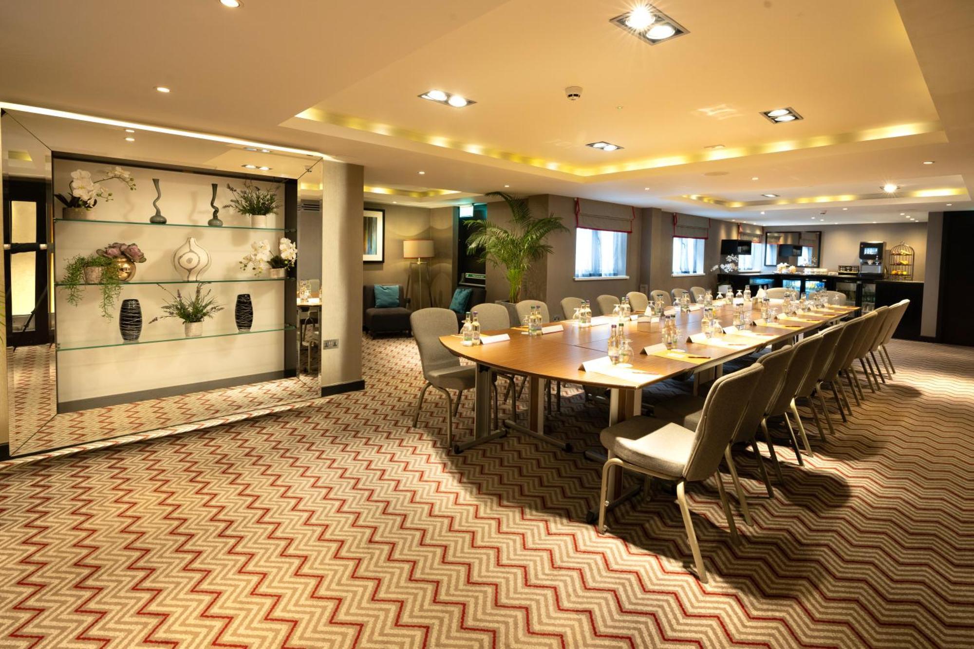 Crowne Plaza Gerrards Cross By Ihg Hotell Beaconsfield Exteriör bild