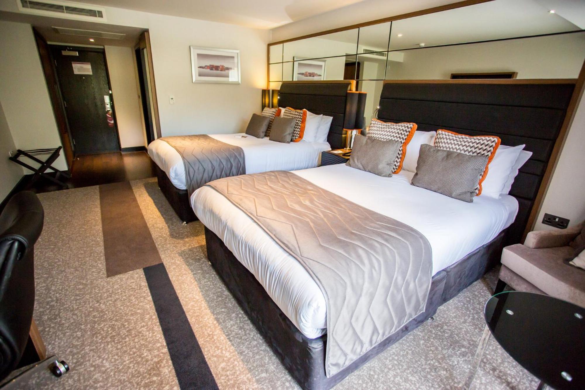 Crowne Plaza Gerrards Cross By Ihg Hotell Beaconsfield Exteriör bild