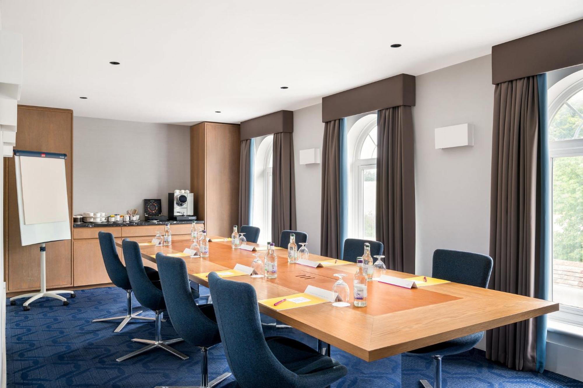Crowne Plaza Gerrards Cross By Ihg Hotell Beaconsfield Exteriör bild