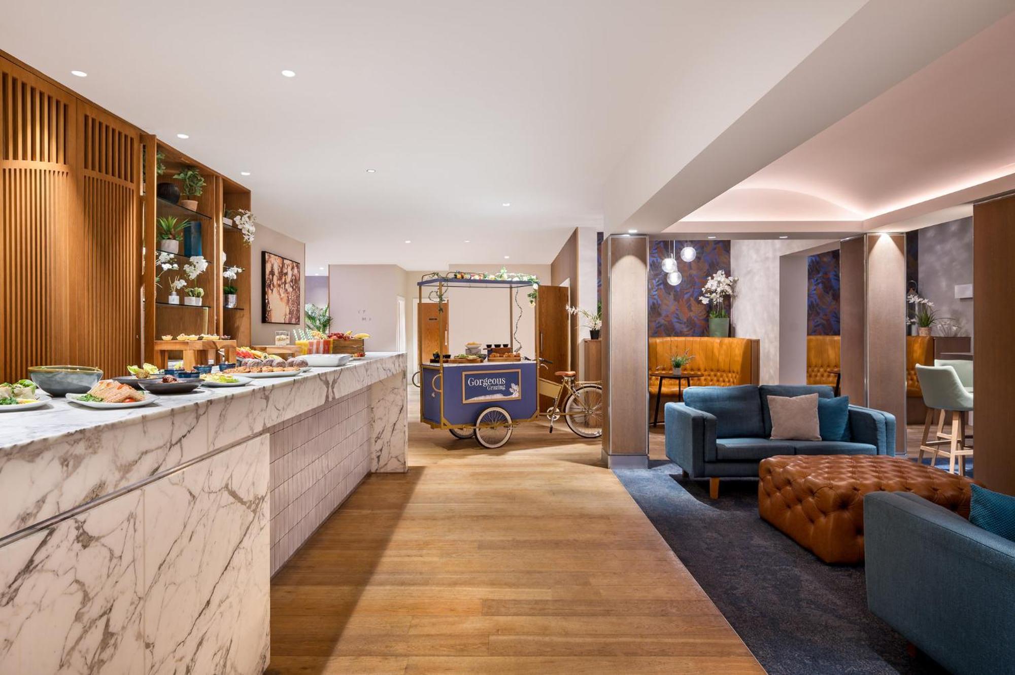 Crowne Plaza Gerrards Cross By Ihg Hotell Beaconsfield Exteriör bild
