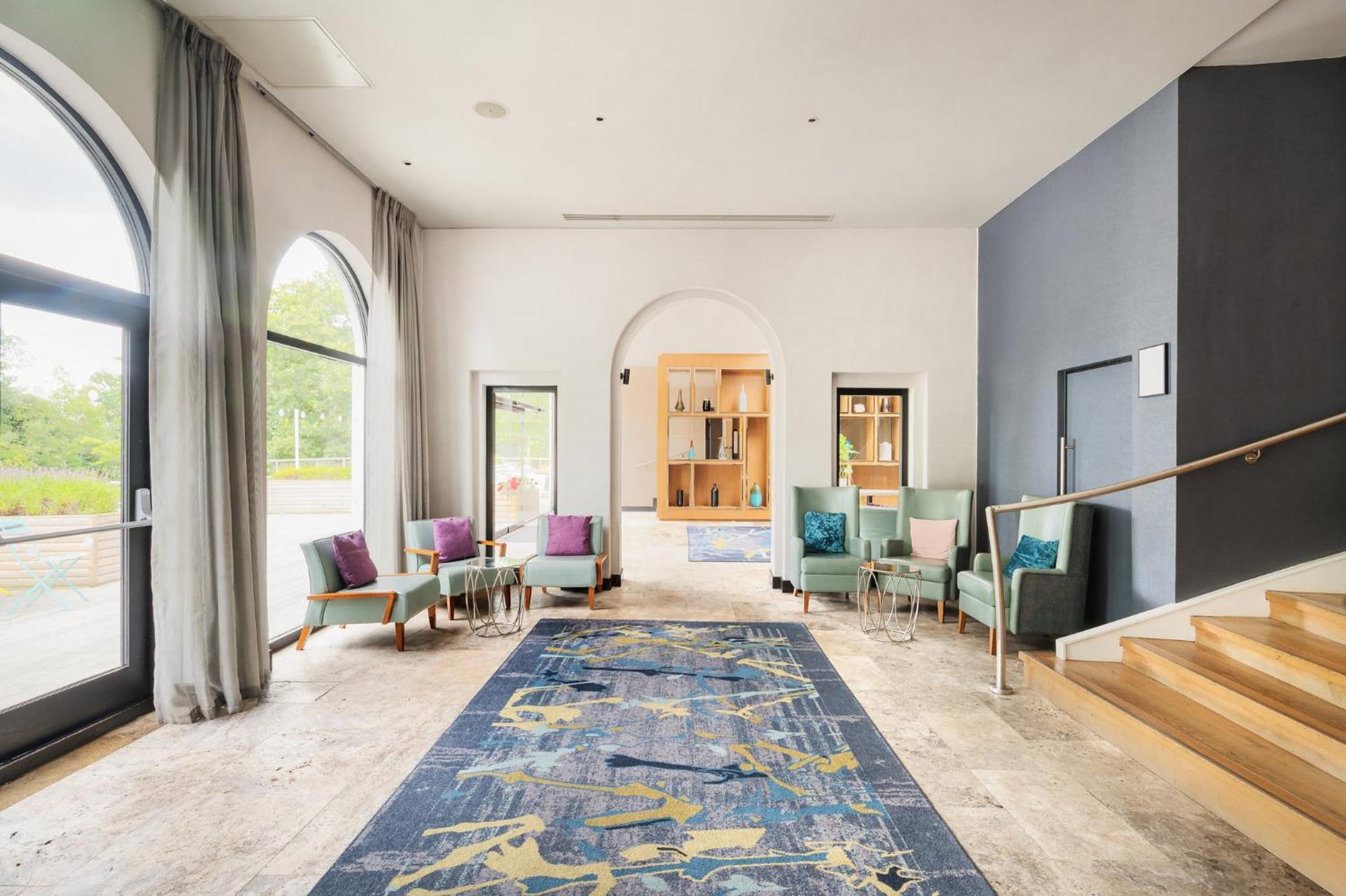 Crowne Plaza Gerrards Cross By Ihg Hotell Beaconsfield Exteriör bild
