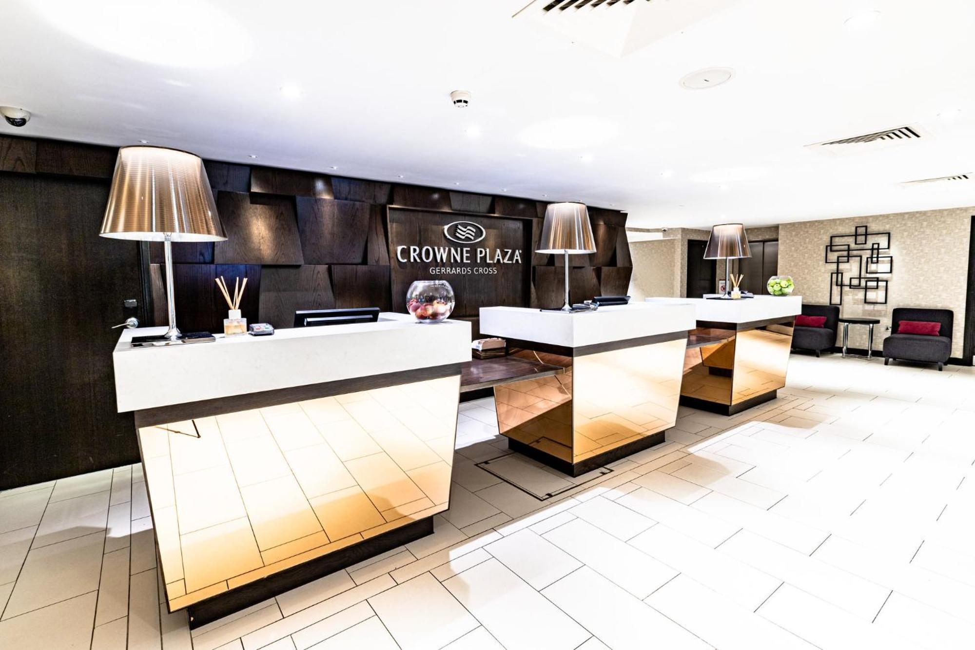 Crowne Plaza Gerrards Cross By Ihg Hotell Beaconsfield Exteriör bild